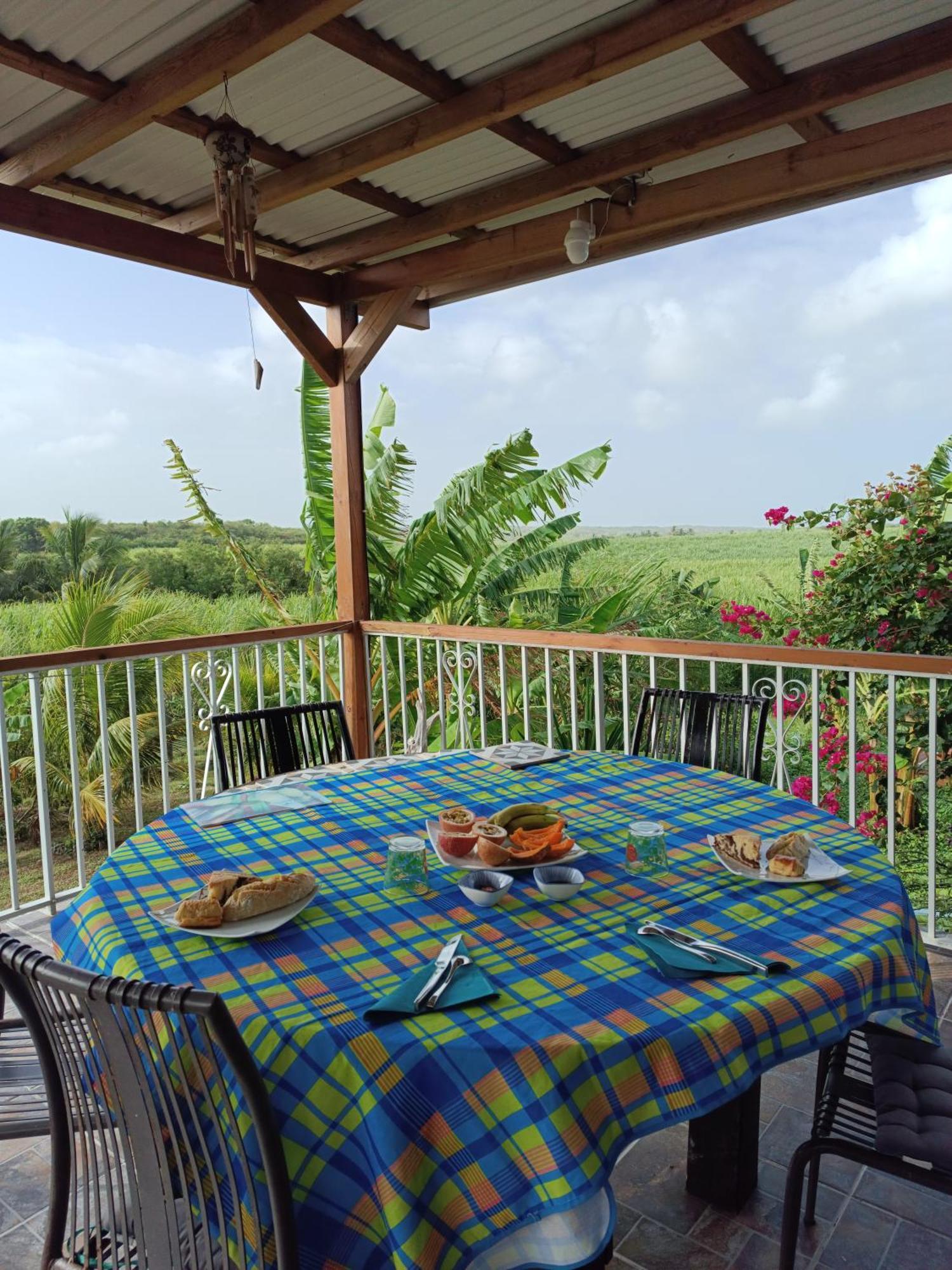 Kaz A Klemence Gite Creole Avec Piscine Et Table Dhotes A Anse Bertrand Buitenkant foto